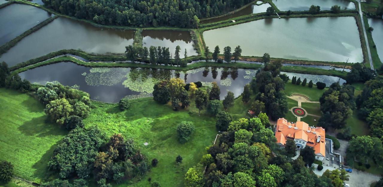 Dwor Zbozenna Hotel Przysucha Bagian luar foto